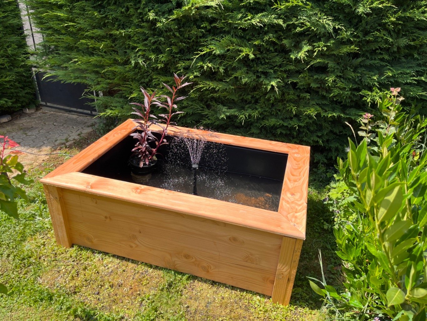 Bassin 475L avec sa fontaine